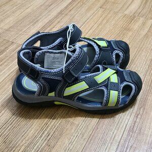 Cherokee Kids Closed‑Toe Sandals – Size 13